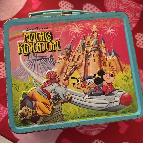 "Wonderful World of Disney" and the Magic Kingdom 1979 - Picture 5 of 11